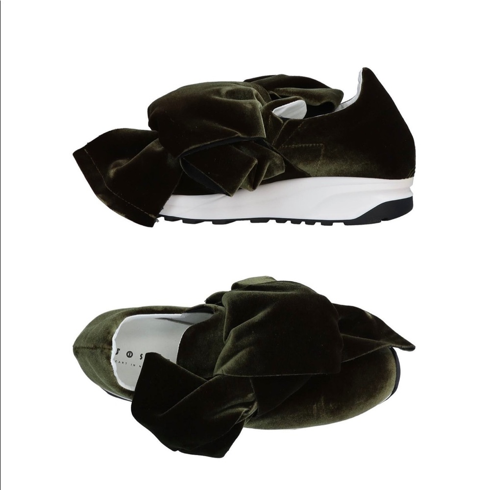 Joshua Military Green Velvet Bow Sneaker